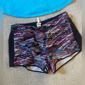 Fabletics small black pint blue geometrical stripe athletic shorts